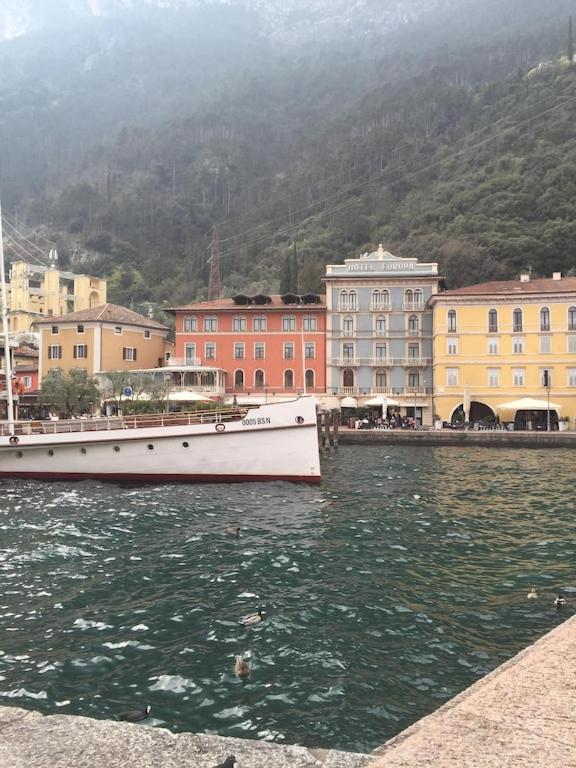 Casa Filippo Large 3 Room Apartment, Close To The Beach, Free Wifi Internet Riva del Garda Eksteriør billede