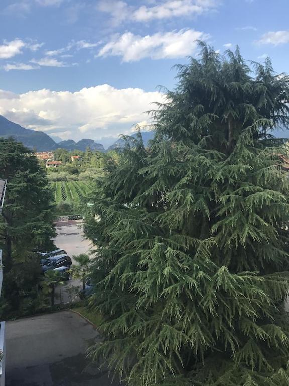 Casa Filippo Large 3 Room Apartment, Close To The Beach, Free Wifi Internet Riva del Garda Eksteriør billede
